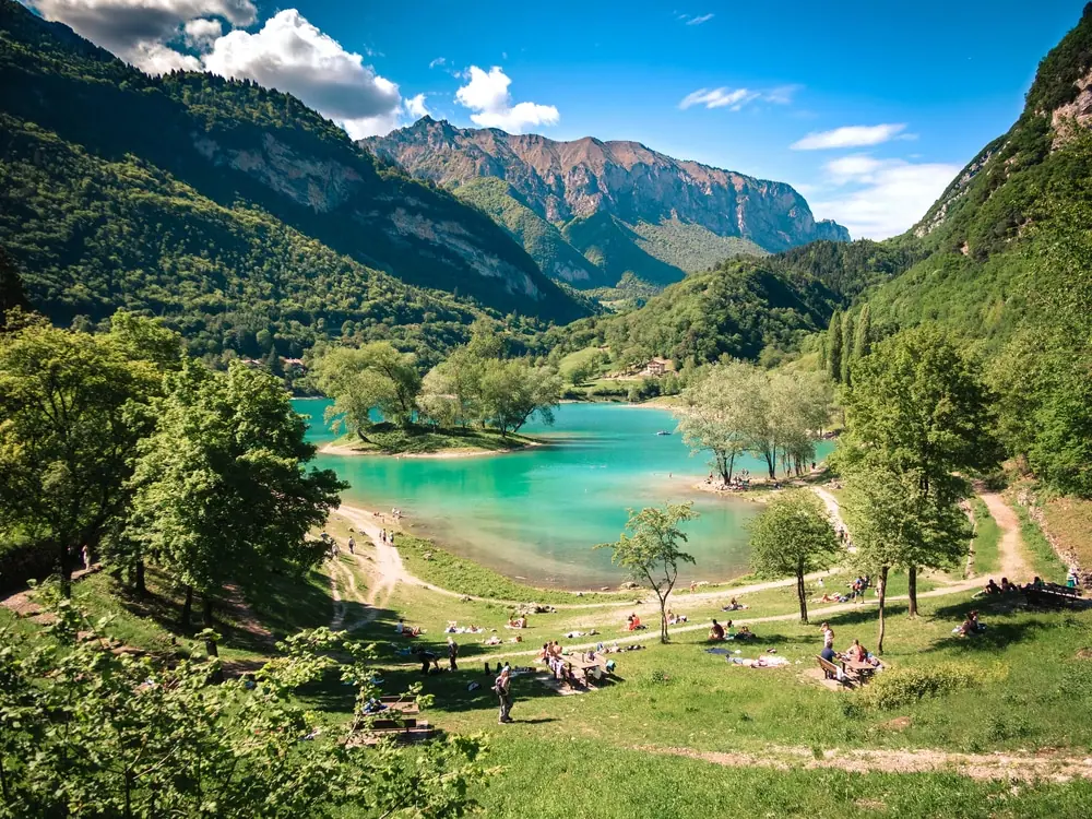 Lago di Ledro: Přehlížené jezero Severní Itálie, které si zamilujete
