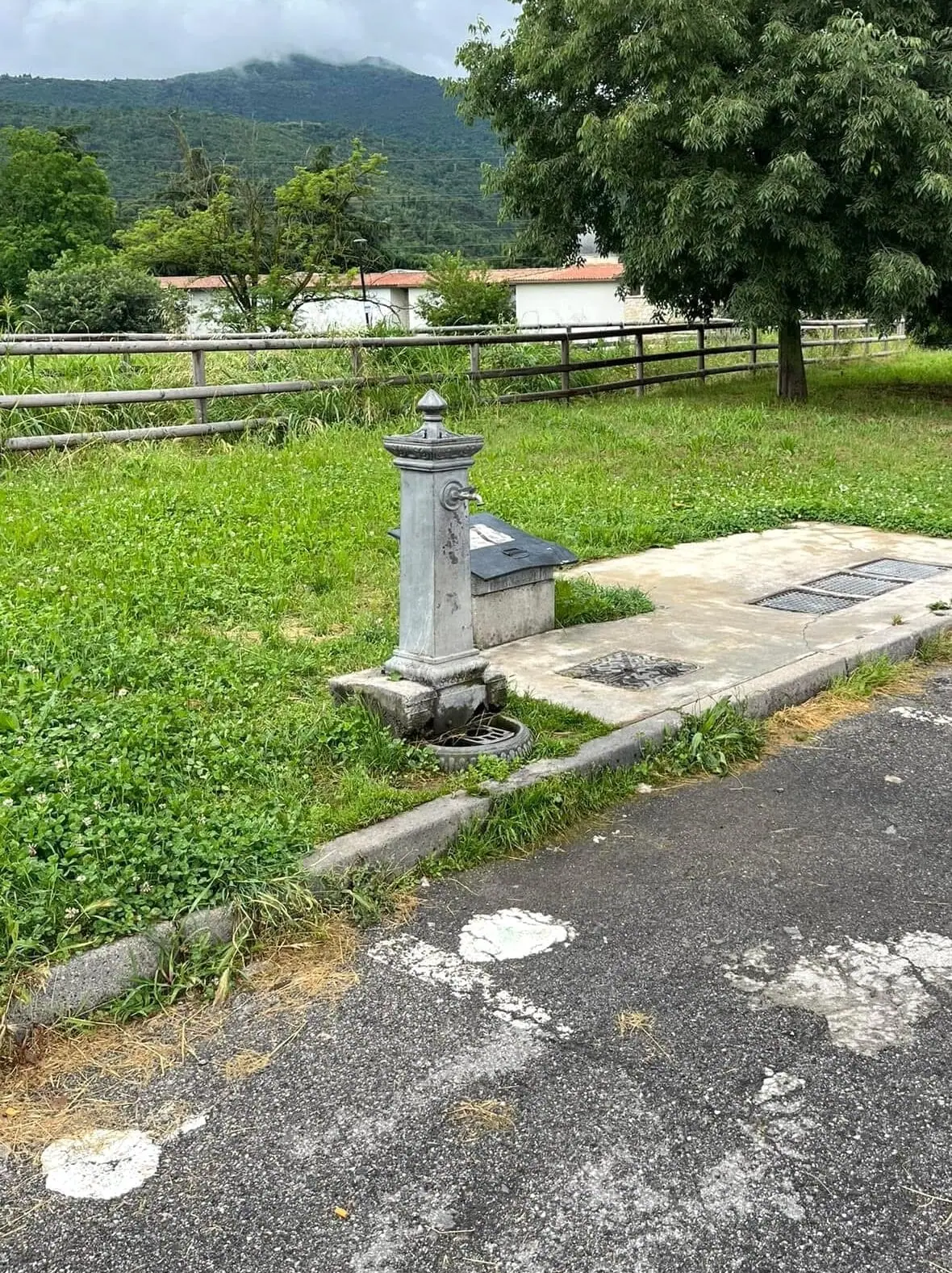Snadné doplňování vody v Itálii. – fotka 3