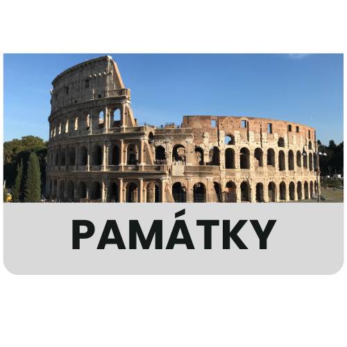 Koloseum v Římě při západu slunce s osvětlenými arkádami, symbol italských památek které objevujeme na našich cestách